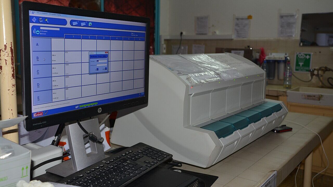 Searching medical records without exposing them: the encrypted-query idea