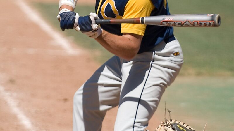 WATCH: Tatís crushes a game-tying home run to centre